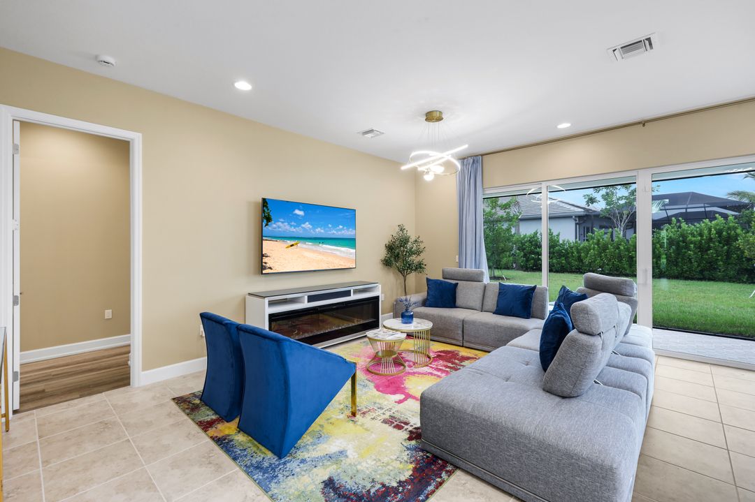 12446 Dahlia Ct, Naples, FL 34120
