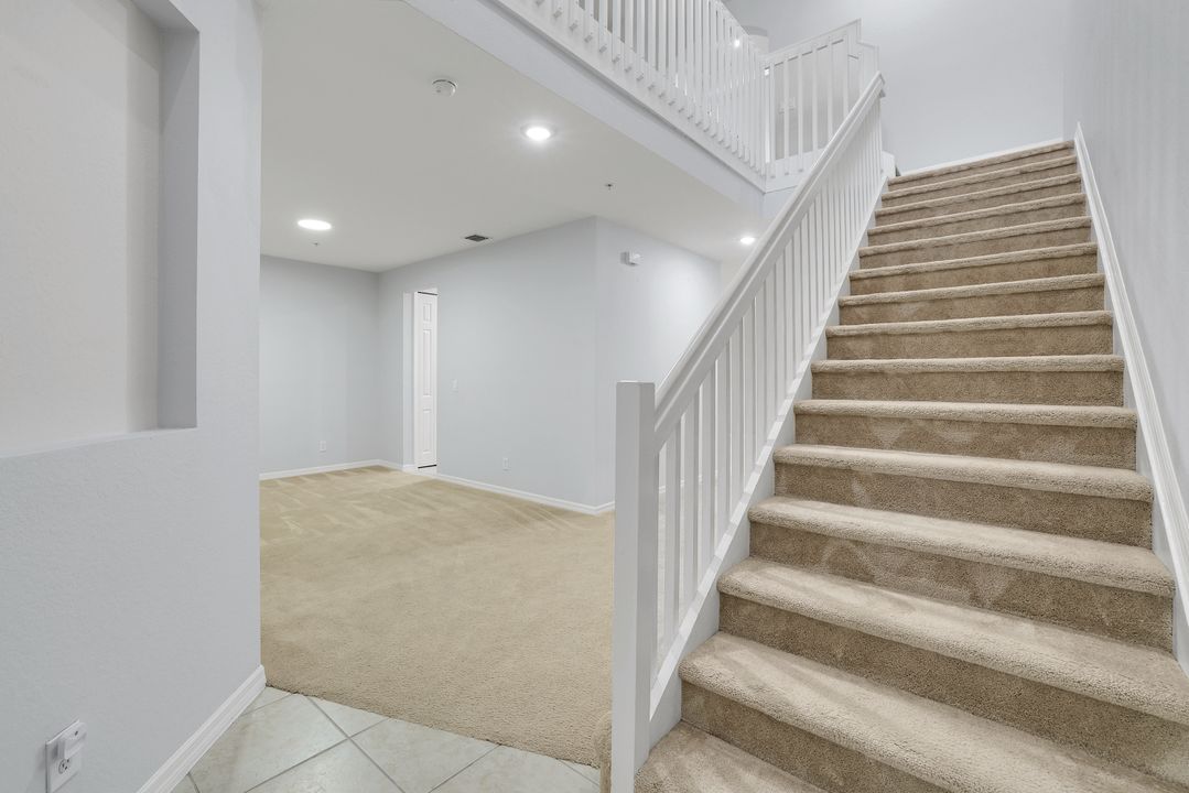 1370 Mariposa Cir #102, Naples, FL 34105