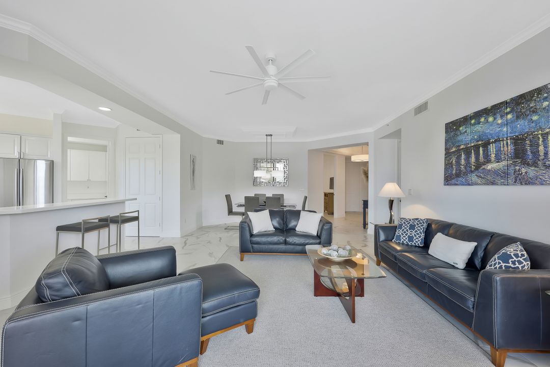 400 Flagship Dr #402, Naples, FL 34108