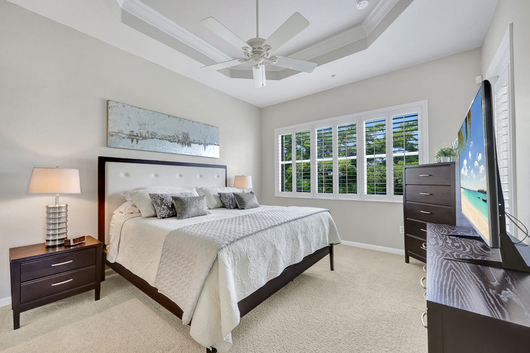 8723 Coastline Ct #202, Naples, FL 34120