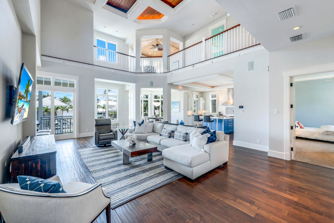 169 Conners Ave, Naples, FL 34108