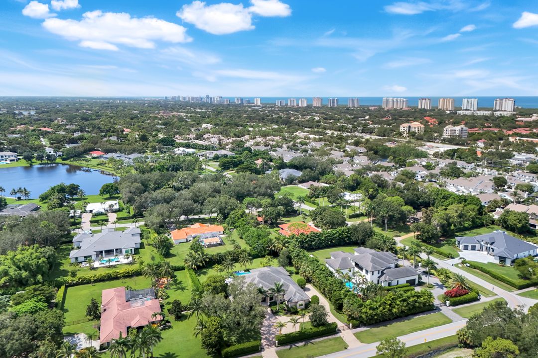 112 Hickory Rd, Naples, FL 34108