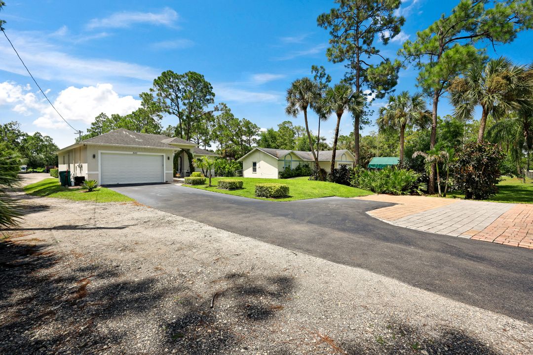 543 20th St SE, Naples, FL 34117