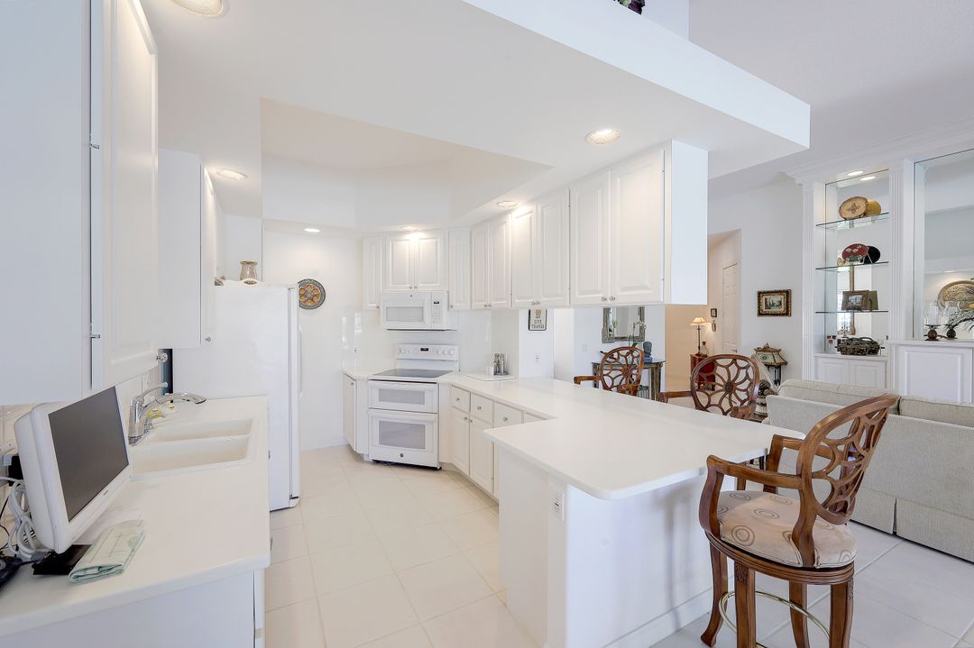 3101 Dominica Way, Naples, FL 34119