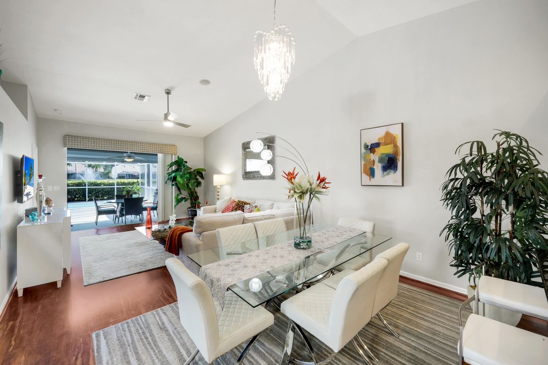 2150 Stacil Cir, Naples, FL 34109