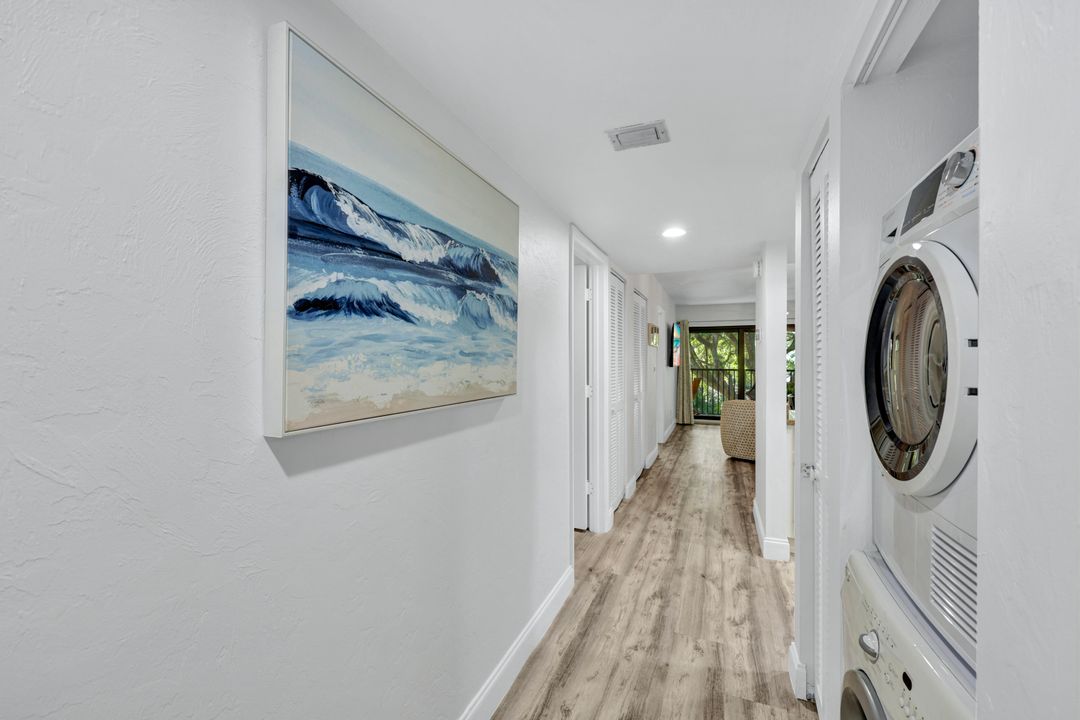 600 Neapolitan Way #257, Naples, FL 34103