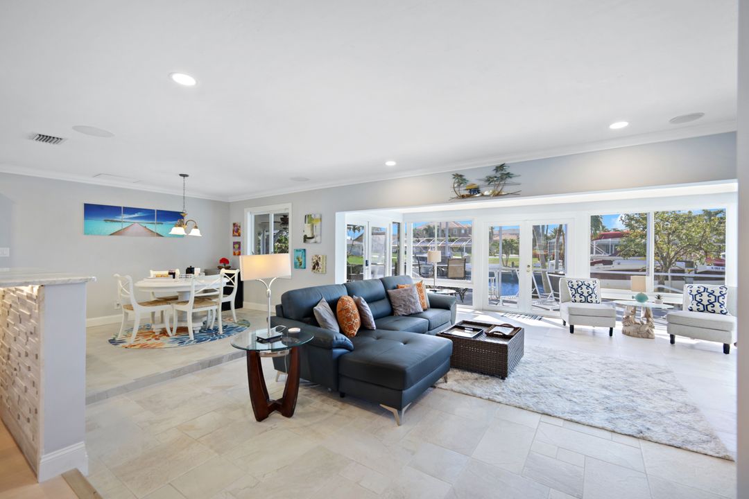 120 SW 54th St, Cape Coral, FL 33914