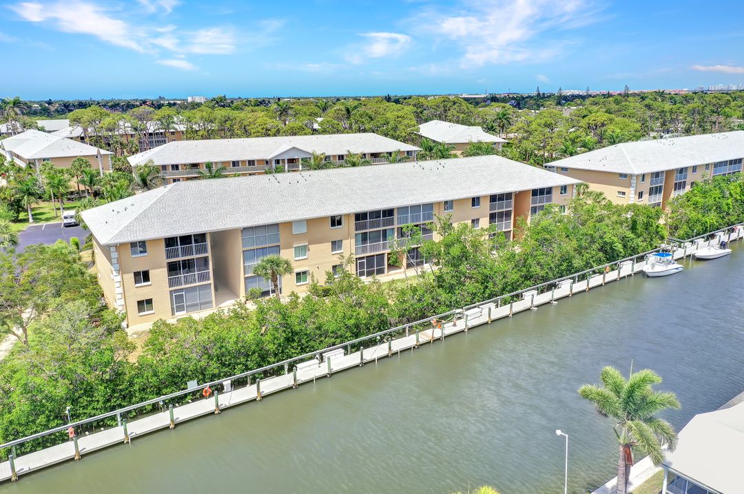 3061 Sandpiper Bay Cir #J206, Naples, FL 34112