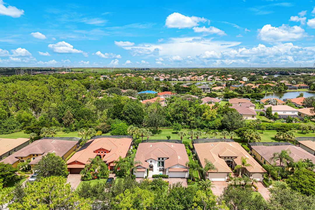 10194 Belcrest Blvd, Fort Myers, FL 33913