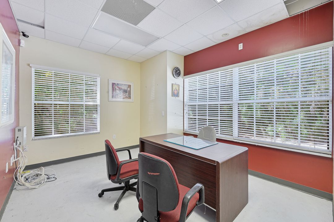 11387 Tamiami Trail E, Naples, FL 34113