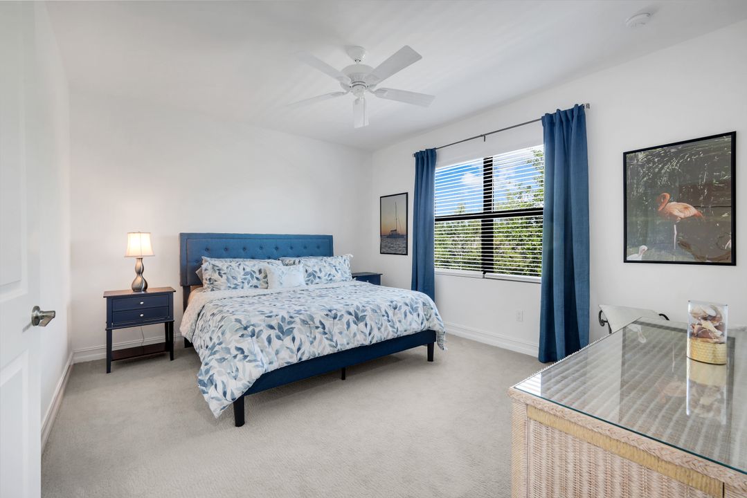 7550 Rockefeller Dr, Naples, FL 34119