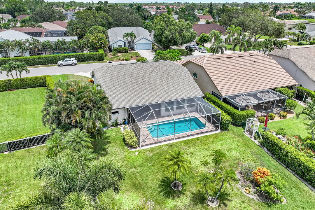 6600 Bishopgate Ln, Naples, FL 34104