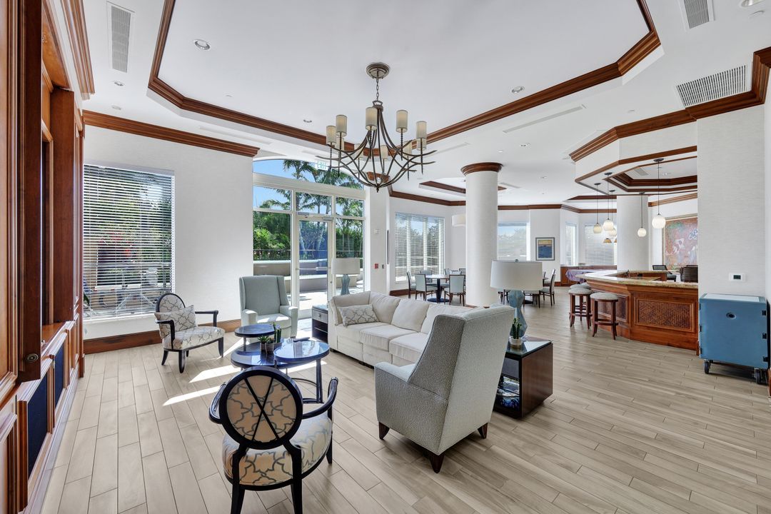 1060 Borghese Ln #405, Naples, FL 34114