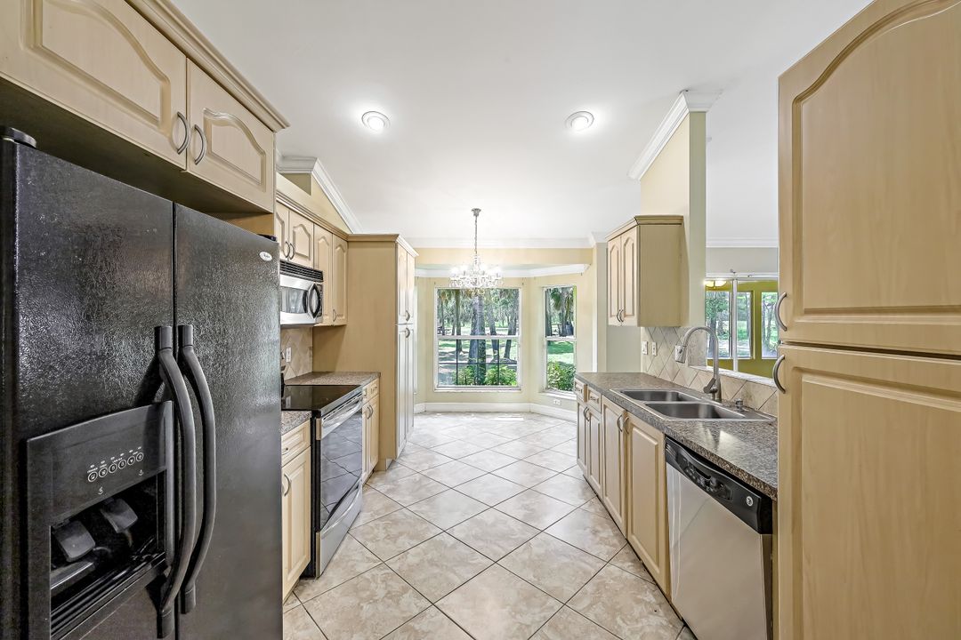 111 2nd St SE, Naples, FL 34117