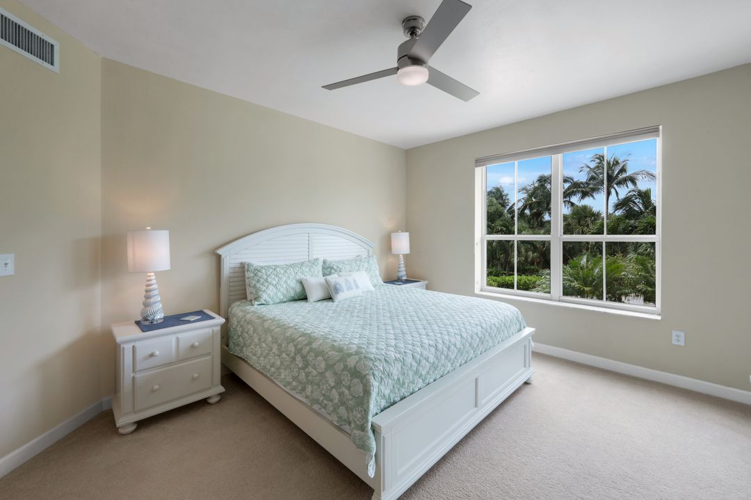 300 Dunes Blvd #203, Naples, FL 34110