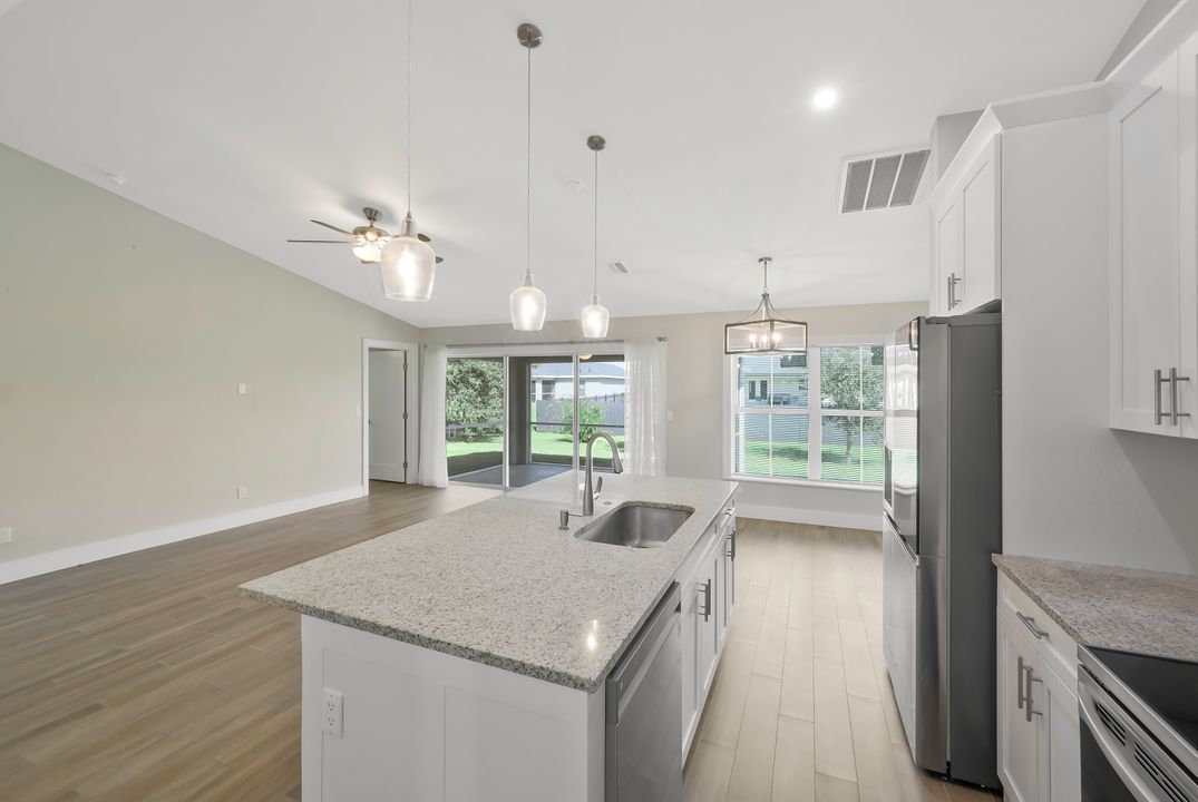 2806 22nd St SW, Lehigh Acres, FL 33976