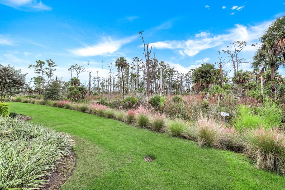 6392 Arriba Ave, Naples, FL 34113