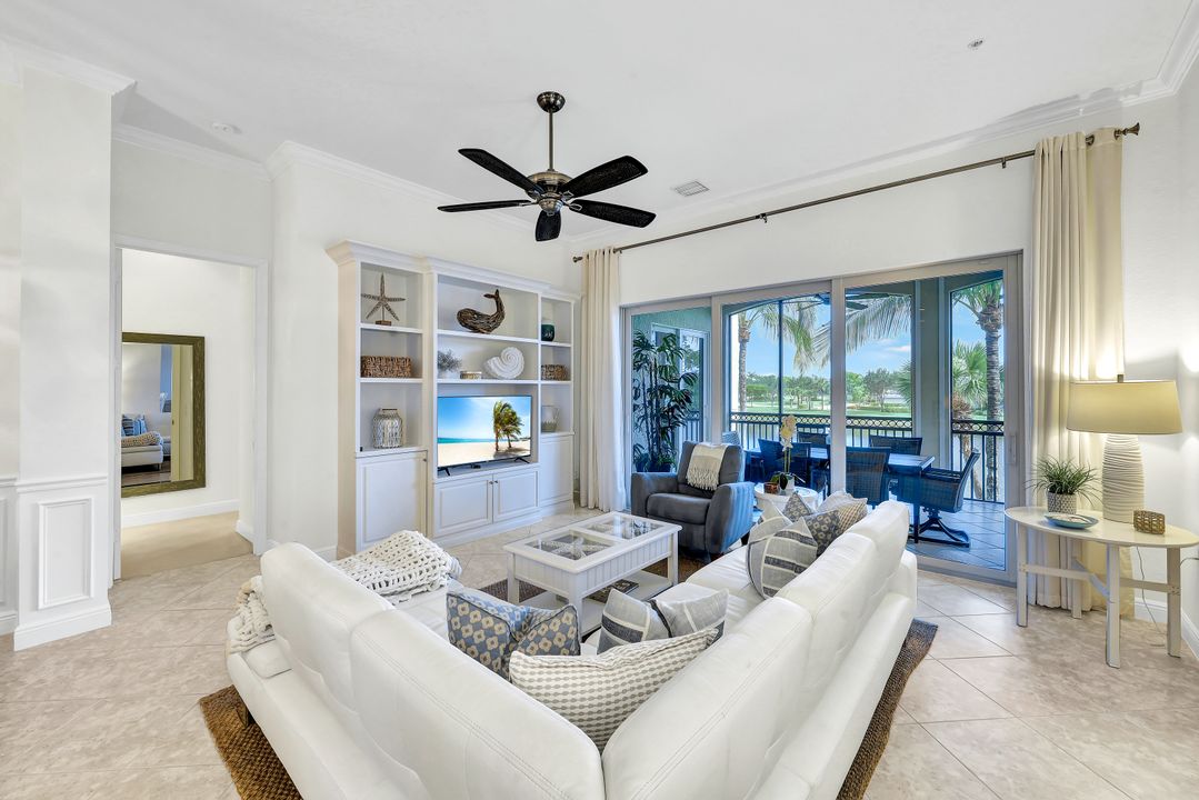 9235 Tesoro Ln #4-202, Naples, FL 34114