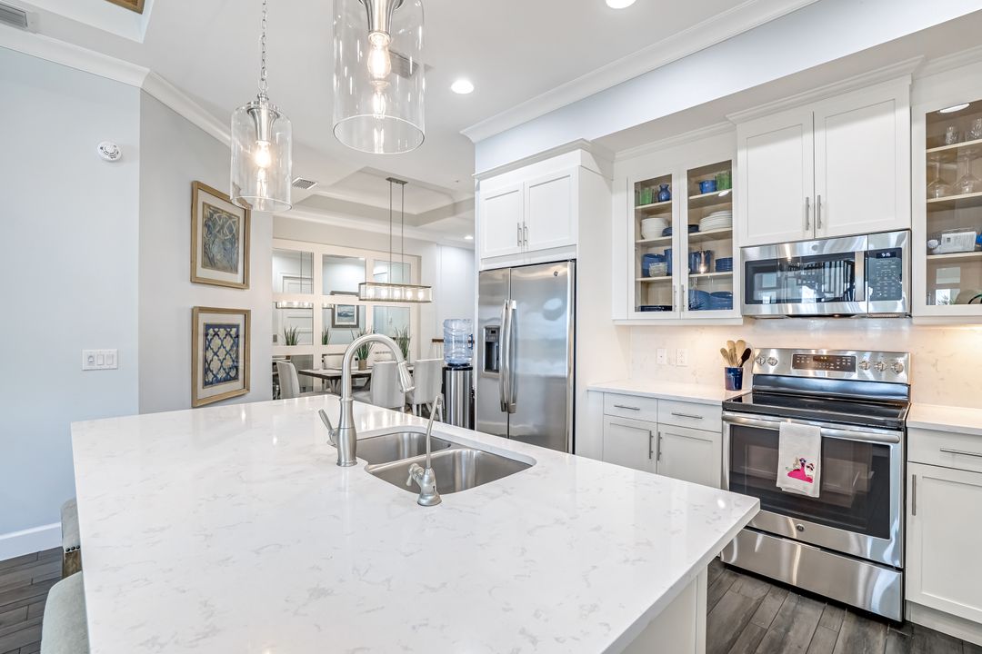6541 Dominica Dr #201, Naples, FL 34113