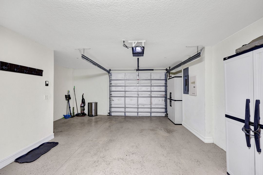 9081 Albion Ln S #6509, Naples, FL 34113