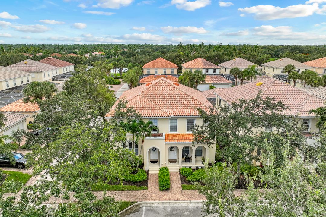 6214 Towncenter Cir, Naples, FL 34119