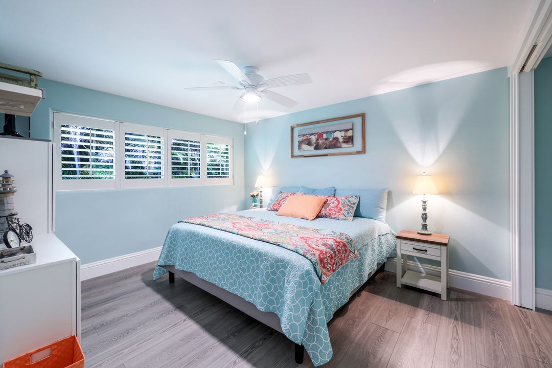 723 Willowhead Dr, Naples, FL 34103