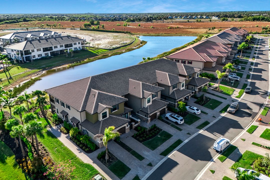 15336 Lucerna St #101, Naples, FL 34114