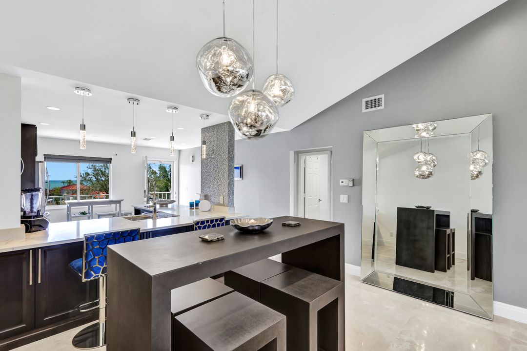 10684 Gulf Shore Dr #B301, Naples, FL 34108