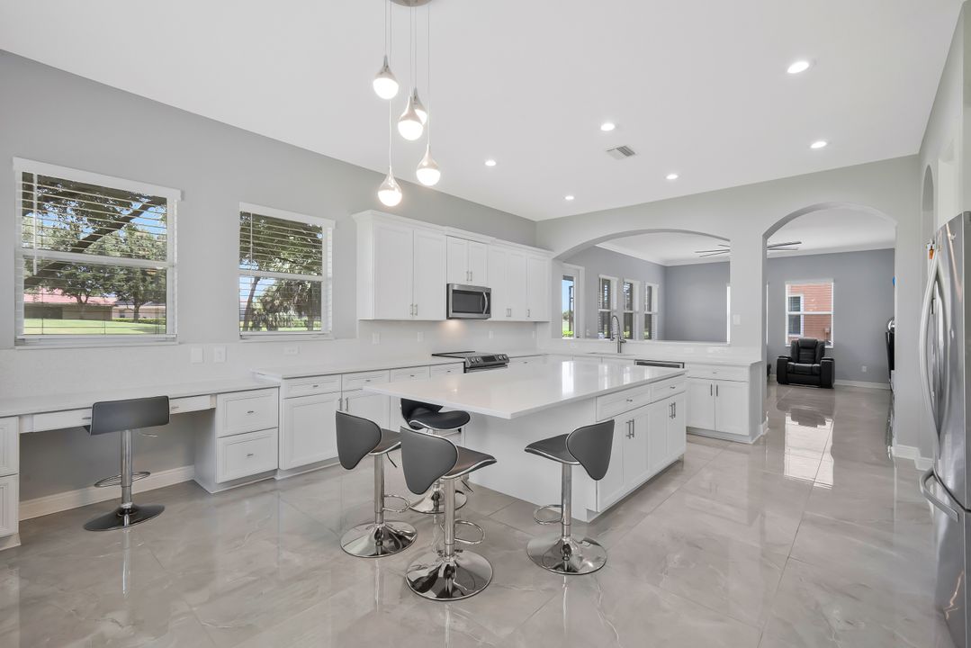 1711 Sarazen Pl, Naples, FL 34120
