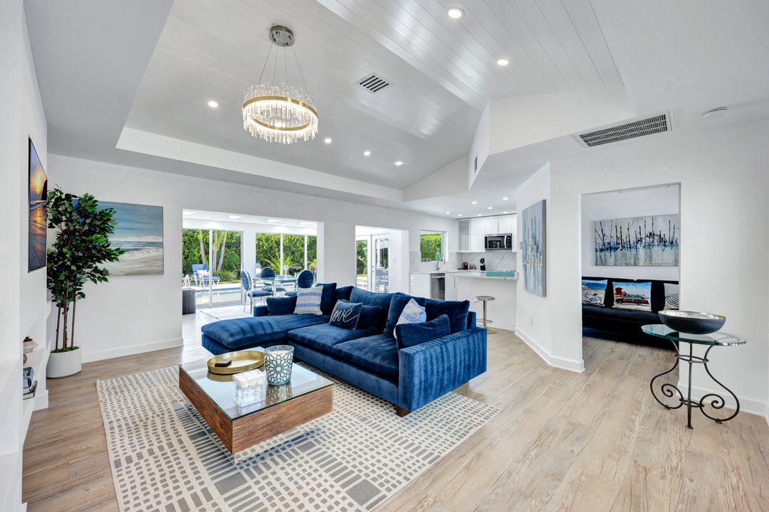 1118 Pompei Ln, Naples, FL 34103