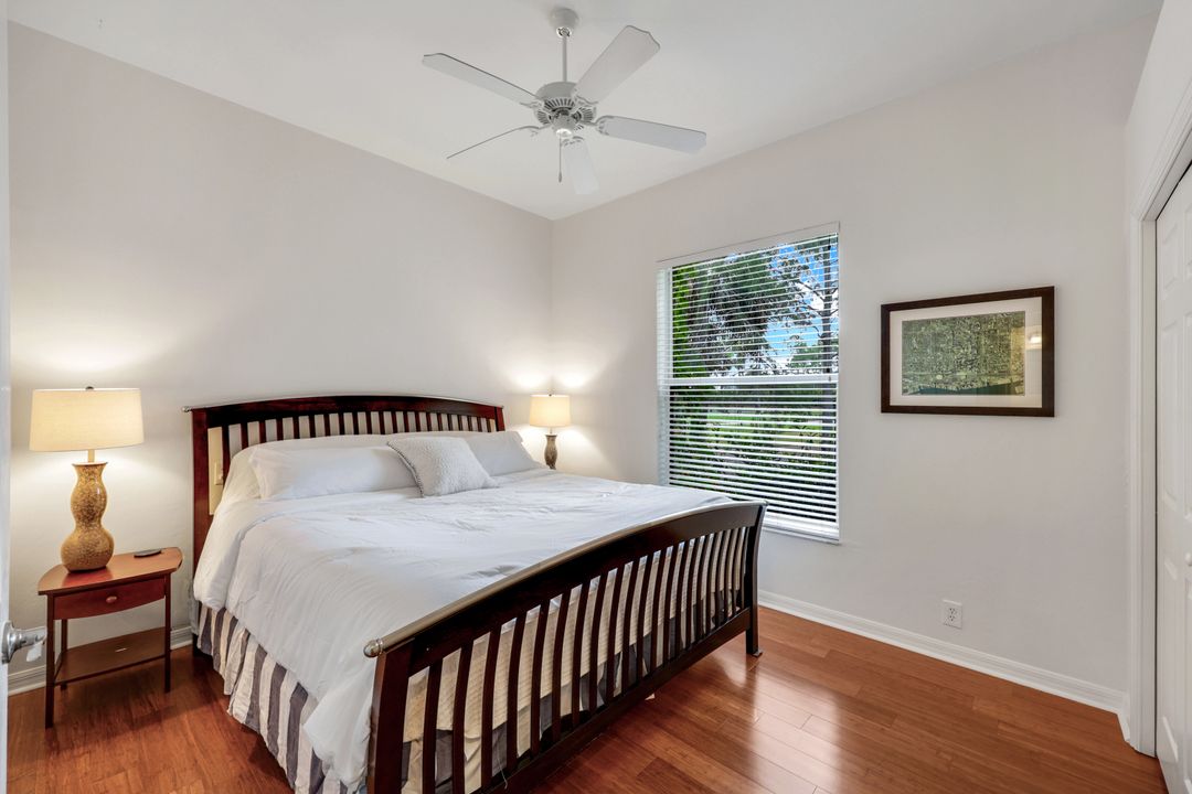 8621 Gleneagle Way, Naples, FL 34120