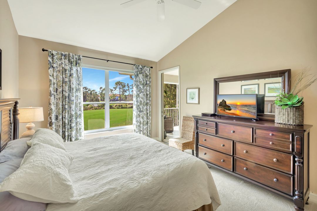 8225 Danbury Blvd #204, Naples, FL 34120