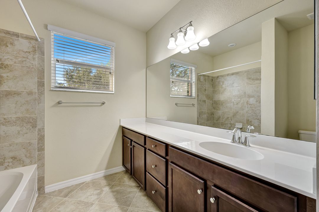 10150 Via Colomba Circle, Fort Myers, FL 33966