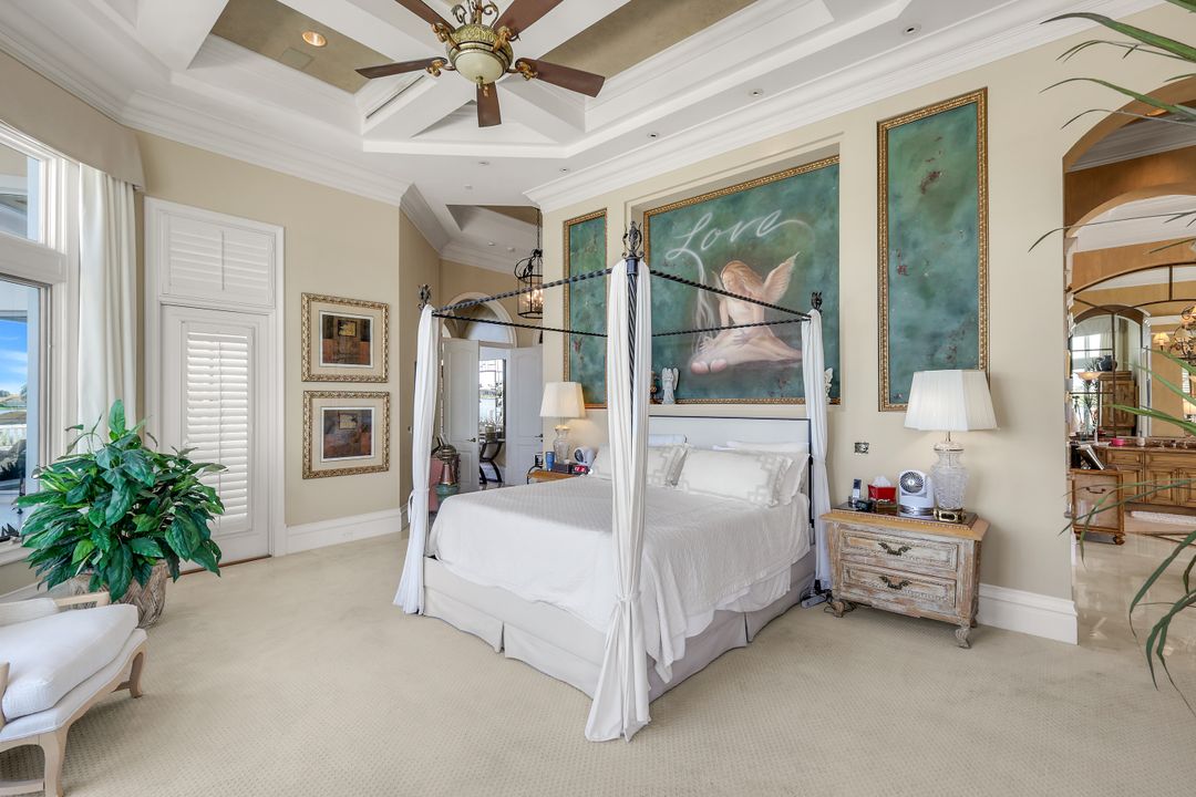 490 Renard Ct, Marco Island, FL 34145