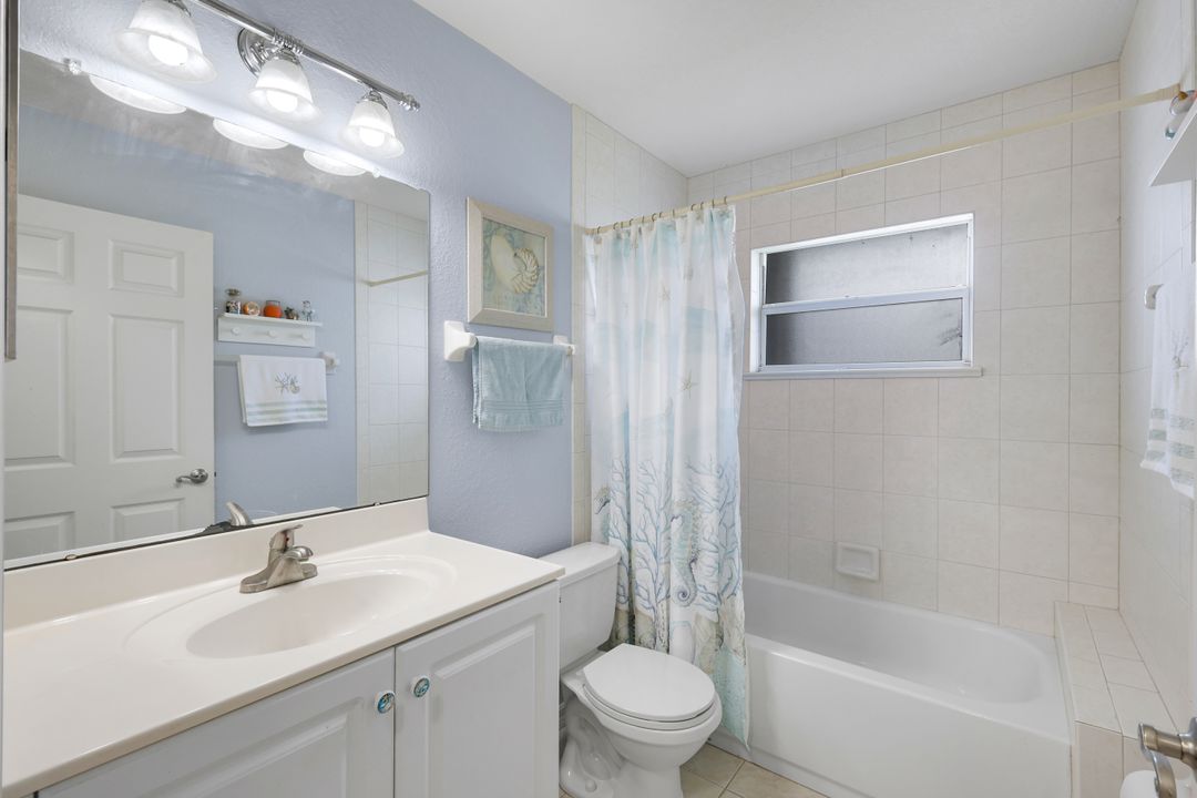 1815 NE 2nd Pl, Cape Coral, FL 33909