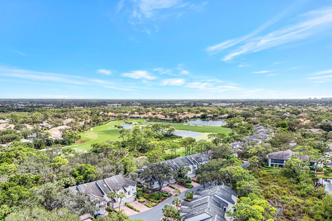 27105 Oakwood Lake Dr, Bonita Springs, FL 34134