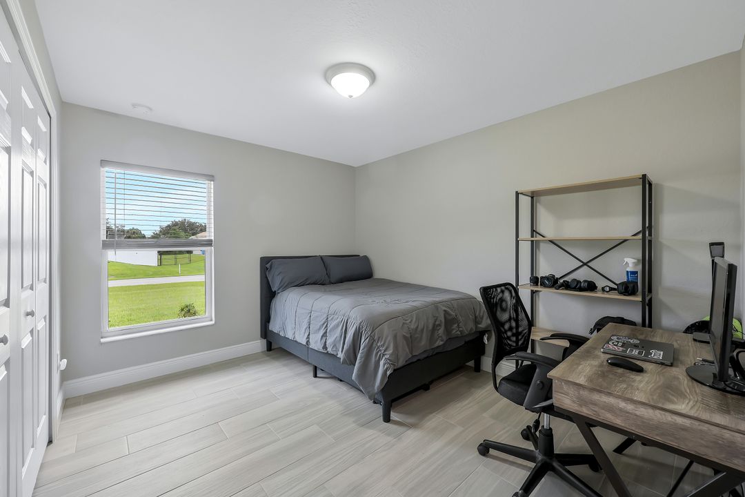 1417 Acacia Ave, Lehigh Acres, FL 33972