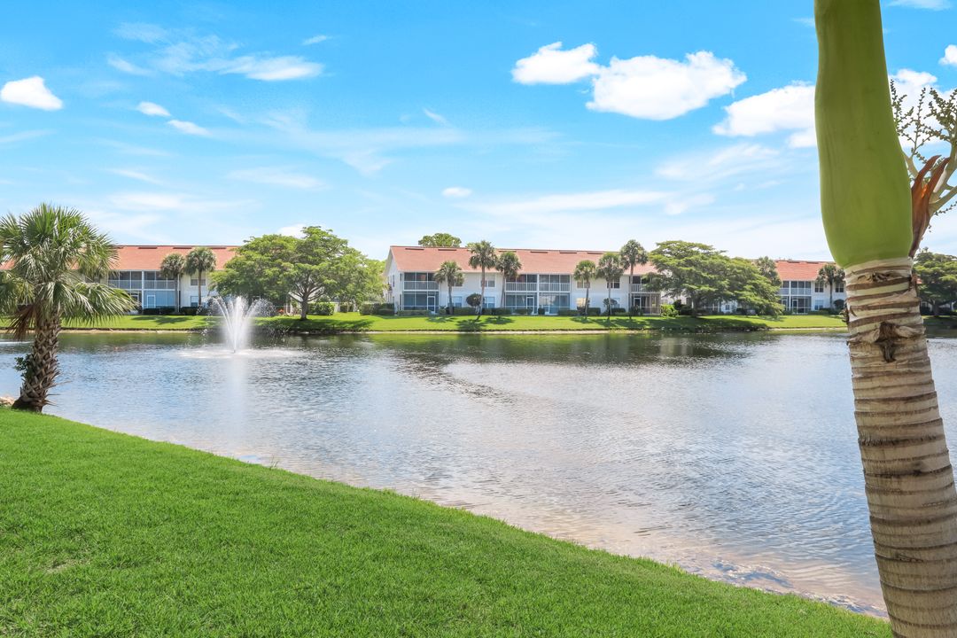 4920 Deerfield Way #202, Naples, FL 34110