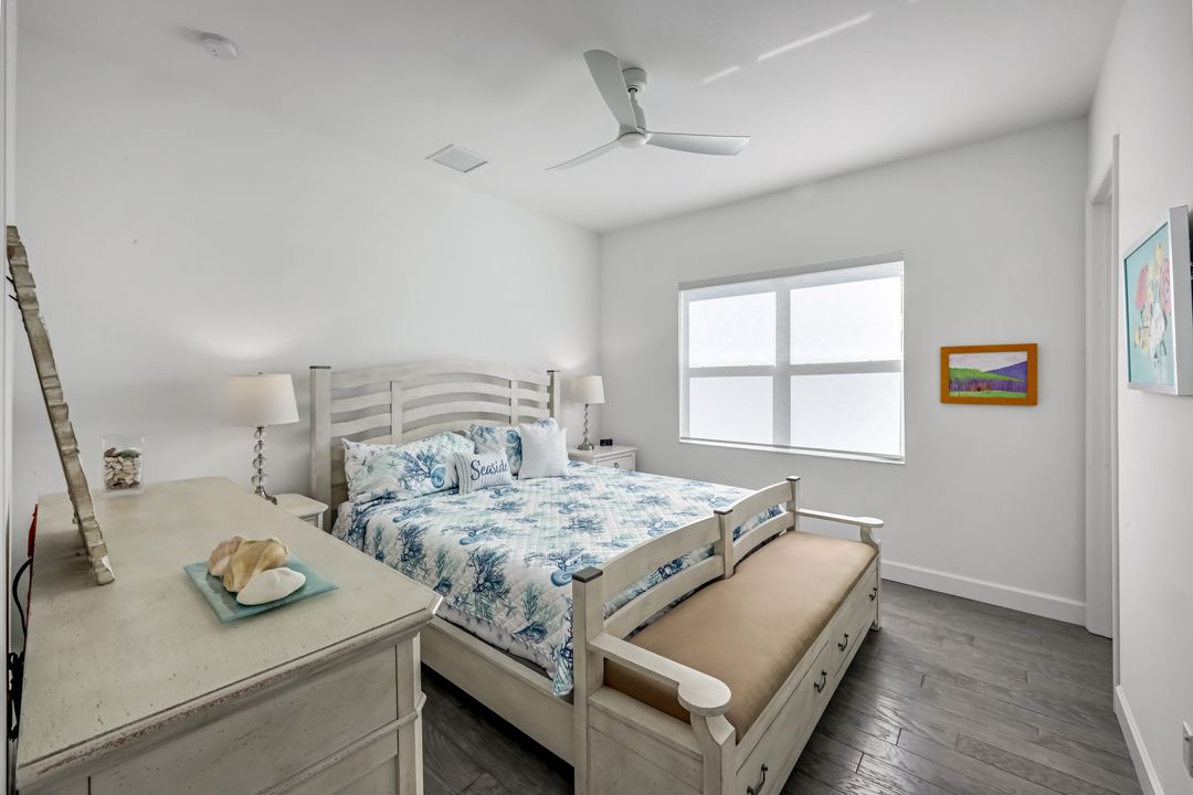 12083 Azalea Wy, Naples, FL 34120