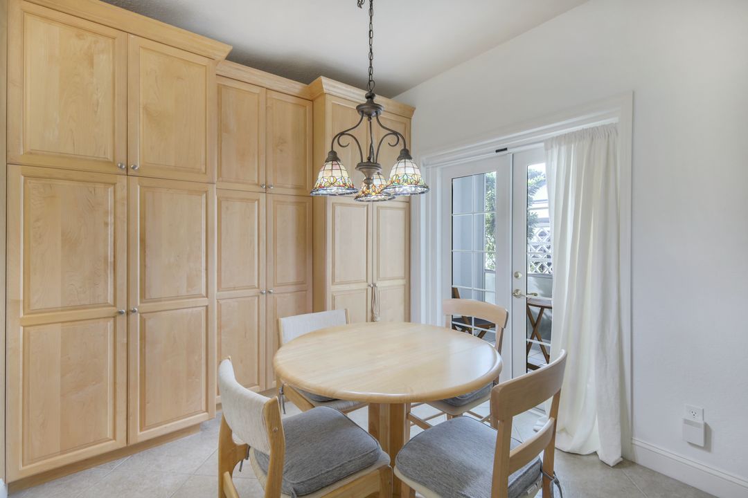 832 Tanbark Dr #104, Naples, FL 34108