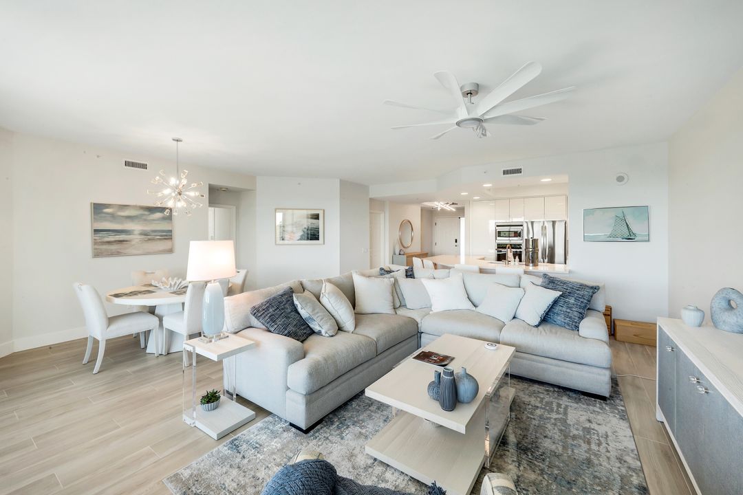 425 Cove Tower Dr #403, Naples, FL 34110