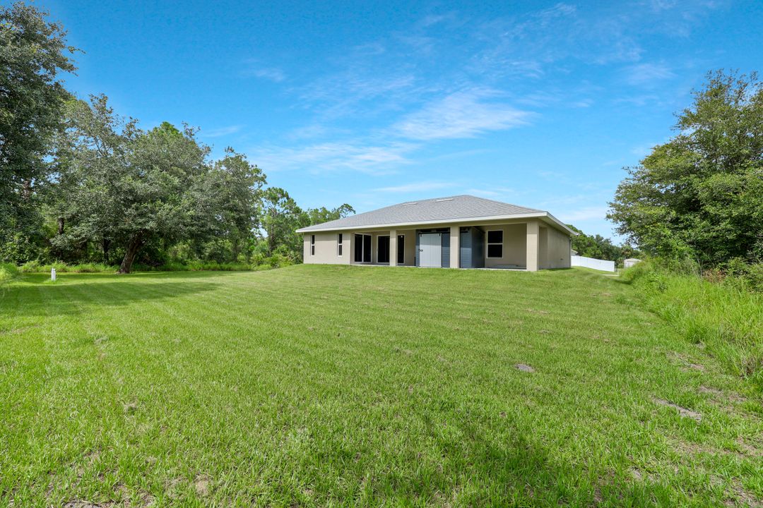 1417 Acacia Ave, Lehigh Acres, FL 33972