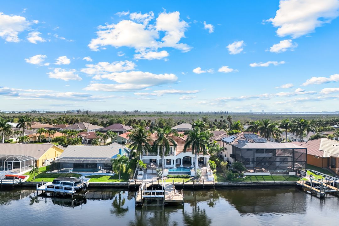 5743 SW 9th Ct, Cape Coral, FL 33914