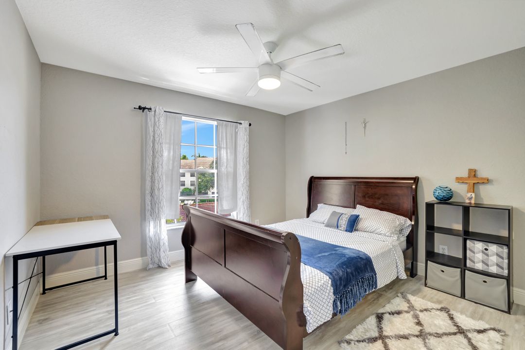 4670 St Croix Ln #632, Naples, FL 34109