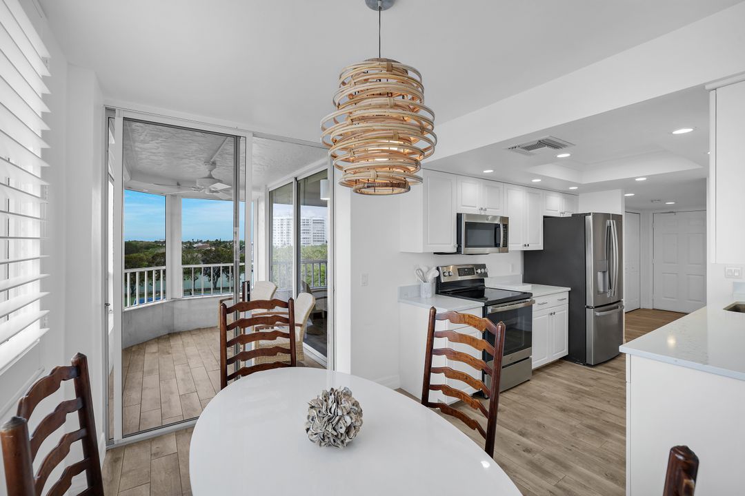 11118 Gulf Shore Dr #A401, Naples, FL 34108