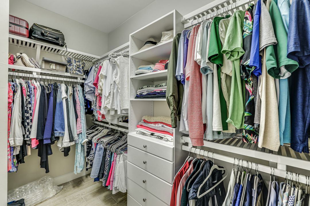 7631 Winding Cypress Dr, Naples, FL 34114