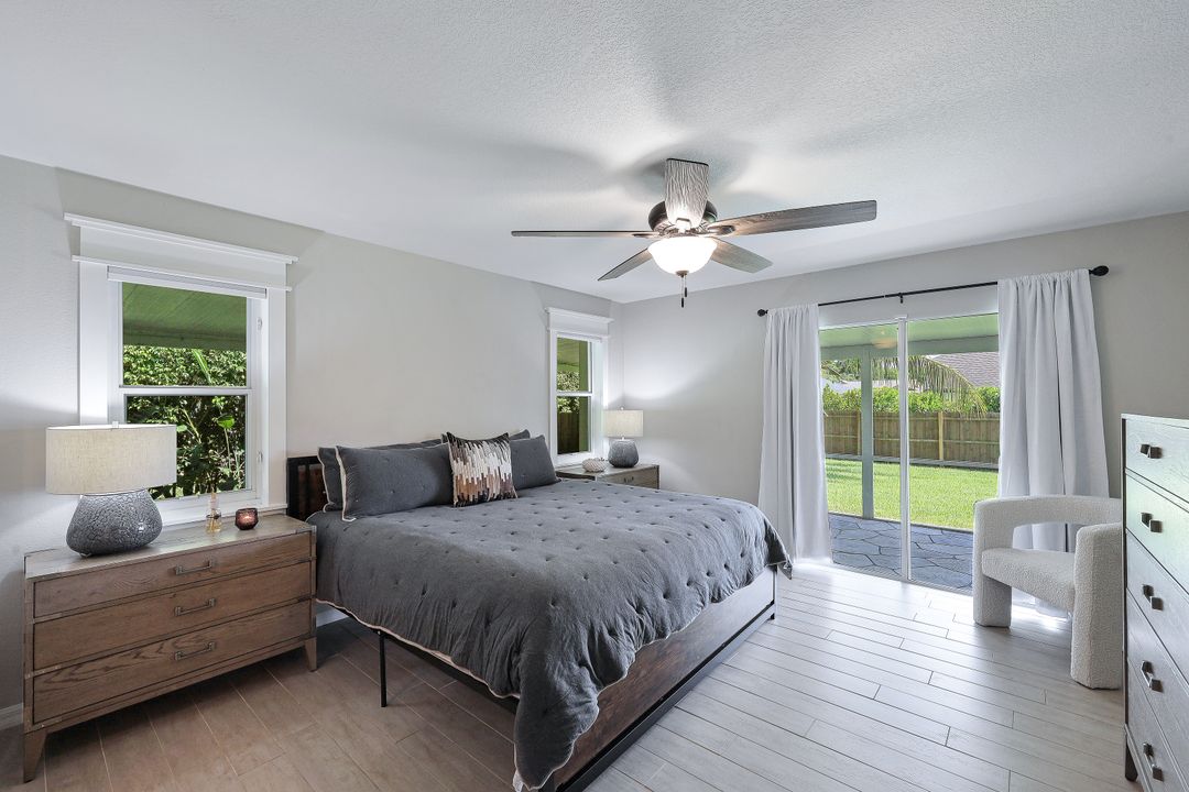 282 Madison Dr, Naples, FL 34110