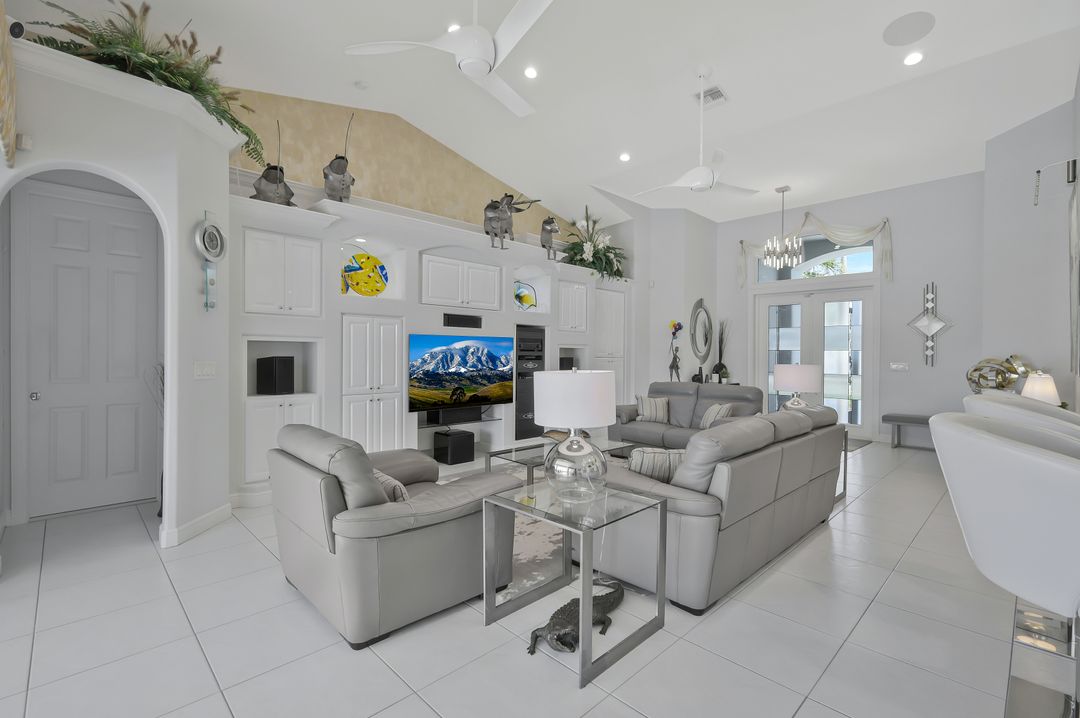 1428 SW 52nd Ln, Cape Coral, FL 33914