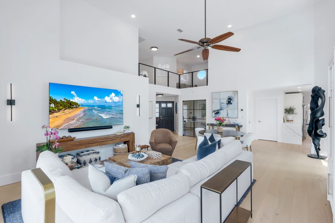 2128 Paget Cir, Naples, FL 34112