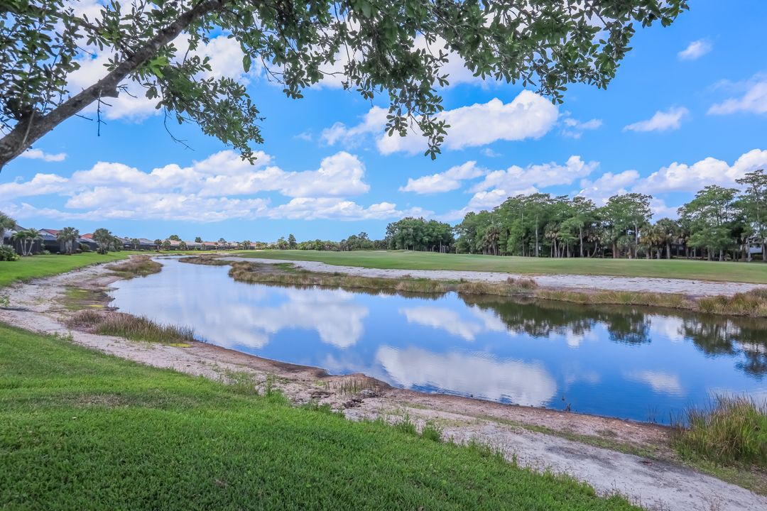 9403 Surfbird Ct, Naples, FL 34120